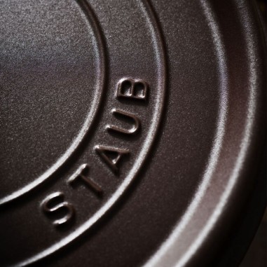 Staub cocotte tonda 28 cm Cioccolato - Outlet